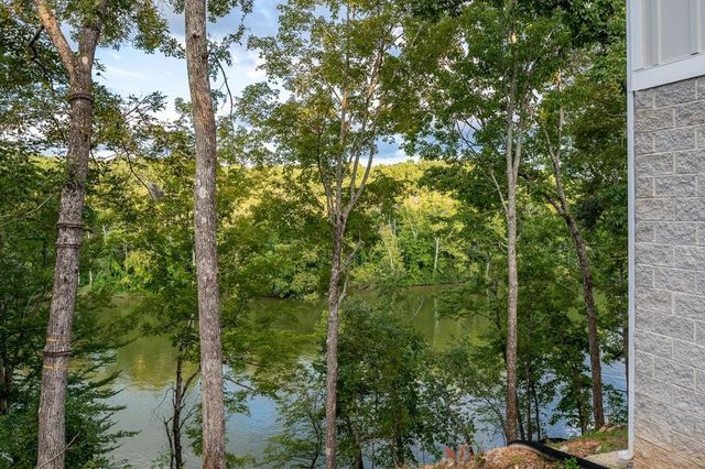 300 Chandler Rd, Doyle, TN 38559