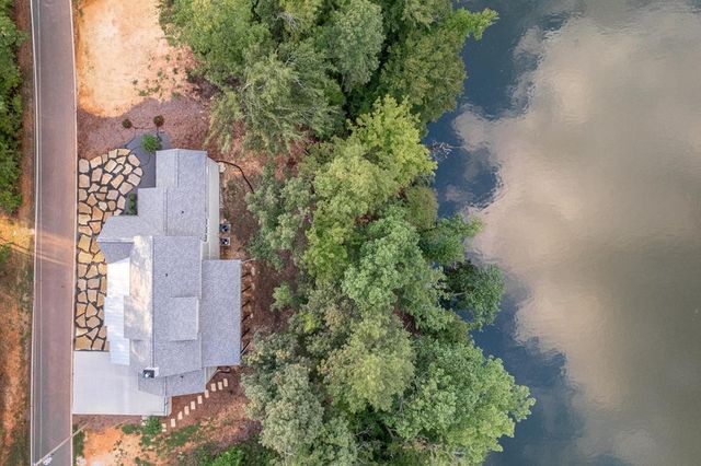 300 Chandler Rd, Doyle, TN 38559