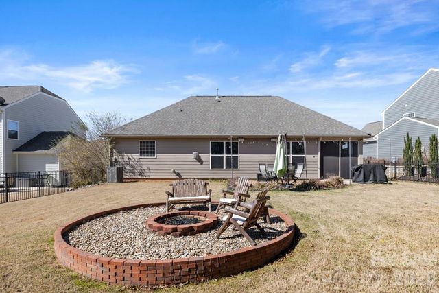 4042 Highgate Lane, Lancaster, SC 29720