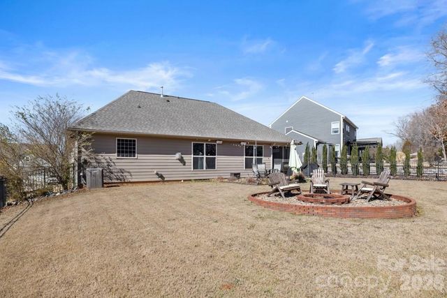 4042 Highgate Lane, Lancaster, SC 29720