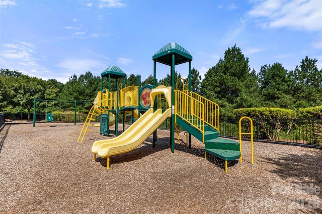 4042 Highgate Lane, Lancaster, SC 29720