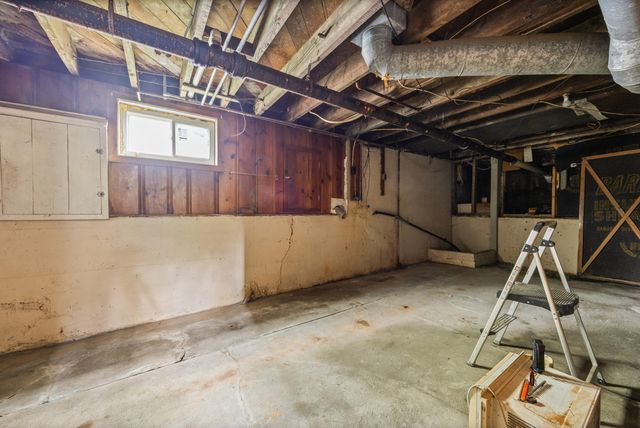 655 Beaumont Avenue, Harrodsburg, KY 40330