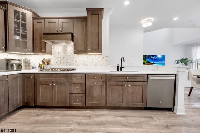 63 Aspen Dr, Cedar Grove Twp., NJ 07009