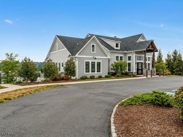 63 Aspen Dr, Cedar Grove Twp., NJ 07009