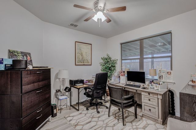 2817 Stallion Trail Way, Aubrey, TX 76227