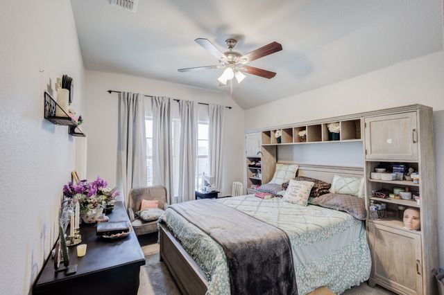 2817 Stallion Trail Way, Aubrey, TX 76227