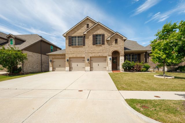 2817 Stallion Trail Way, Aubrey, TX 76227