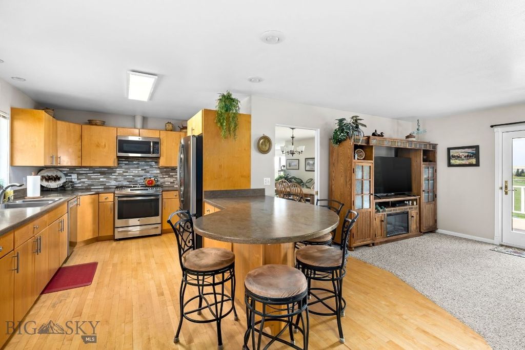 125 Sun River Road, Great Falls, MT 59404 photo 15