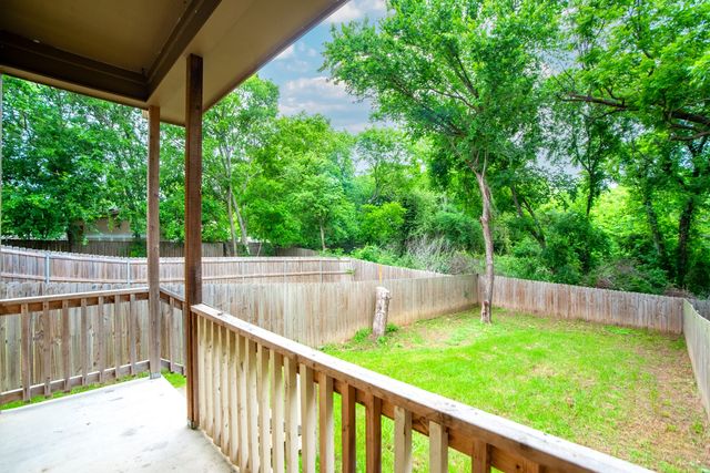 440 Pecan Hollow, Garrett, TX 75119