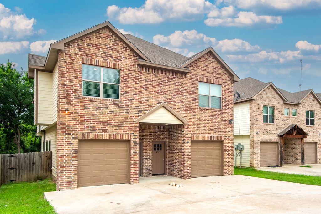 440 Pecan Hollow, Garrett, TX 75119