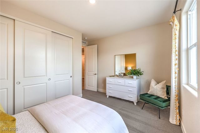 1504 Kaylis Cove Place 22, North Las Vegas, NV 89084