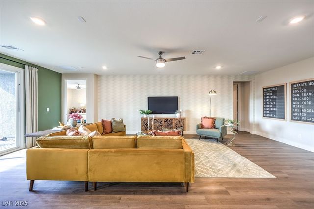 1504 Kaylis Cove Place 22, North Las Vegas, NV 89084