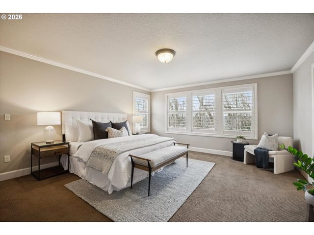 2724 Ridge Ln, West Linn, OR 97068