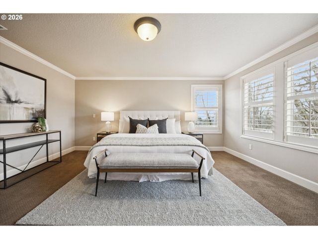 2724 Ridge Ln, West Linn, OR 97068