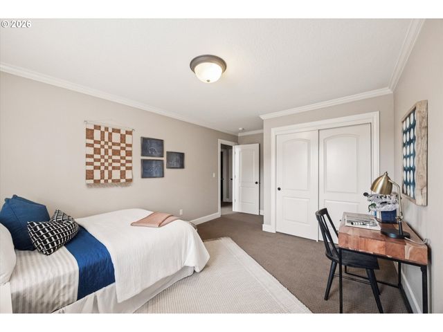 2724 Ridge Ln, West Linn, OR 97068