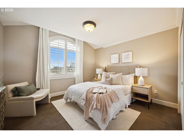 2724 Ridge Ln, West Linn, OR 97068