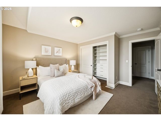 2724 Ridge Ln, West Linn, OR 97068