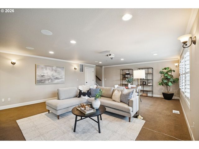 2724 Ridge Ln, West Linn, OR 97068