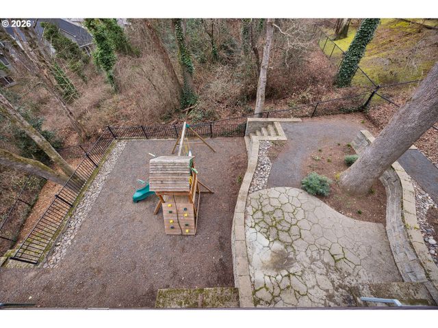 2724 Ridge Ln, West Linn, OR 97068