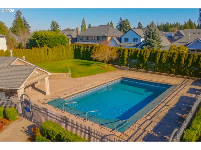 2724 Ridge Ln, West Linn, OR 97068