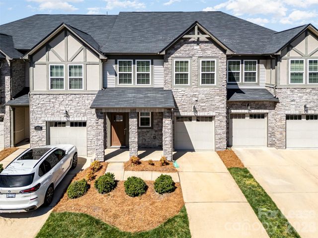9320 Glenburn Lane, Charlotte, NC 28278