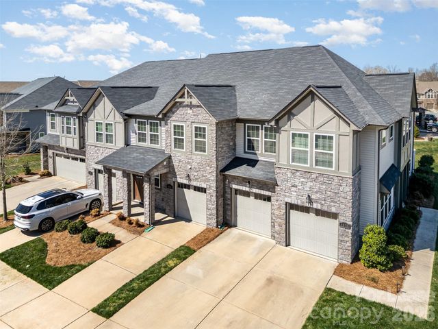 9320 Glenburn Lane, Charlotte, NC 28278