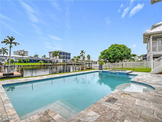 18443 Deep Passage LN, Fort Myers Beach, FL 33931