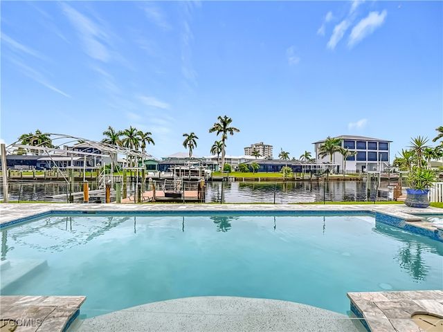 18443 Deep Passage LN, Fort Myers Beach, FL 33931