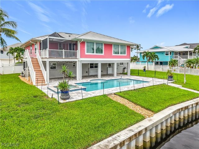 18443 Deep Passage LN, Fort Myers Beach, FL 33931