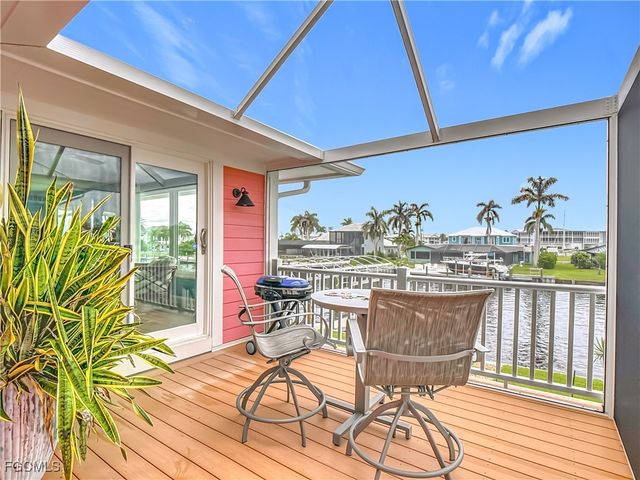 18443 Deep Passage LN, Fort Myers Beach, FL 33931