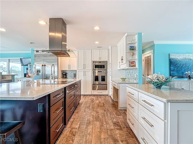 18443 Deep Passage LN, Fort Myers Beach, FL 33931