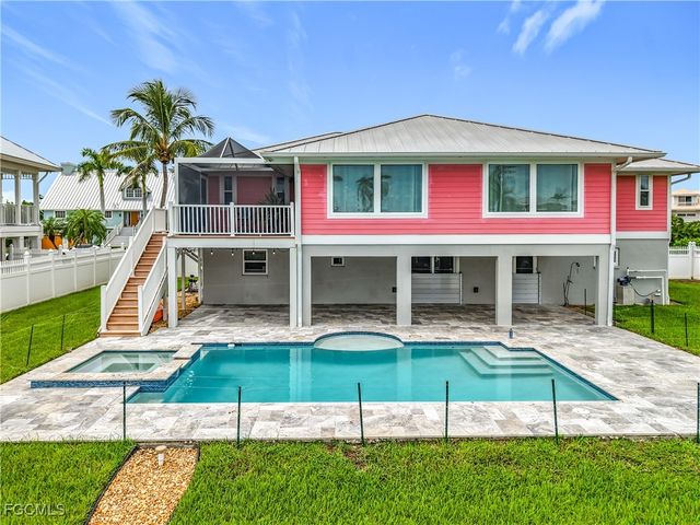 18443 Deep Passage LN, Fort Myers Beach, FL 33931