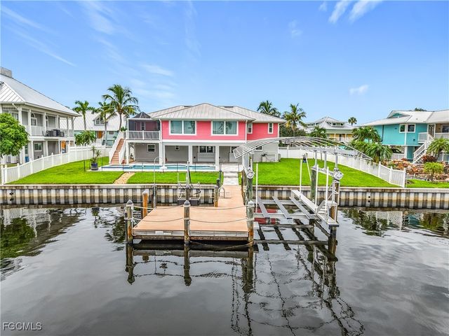 18443 Deep Passage LN, Fort Myers Beach, FL 33931