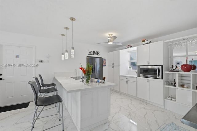 3177 NW 75th Way, Hollywood, FL 33024