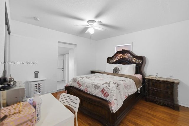 3177 NW 75th Way, Hollywood, FL 33024