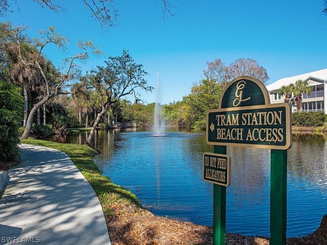 5818 Glencove DR 103, Naples, FL 34108