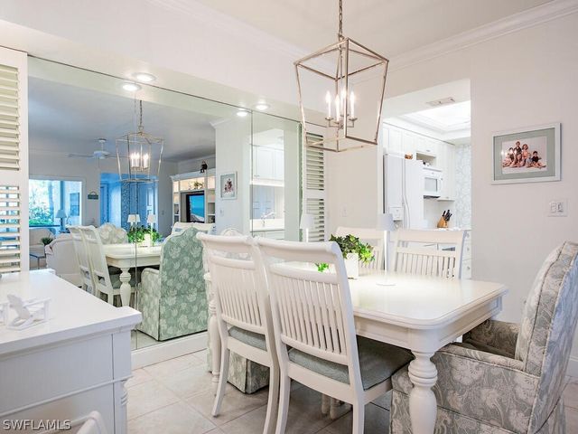 5818 Glencove DR 103, Naples, FL 34108