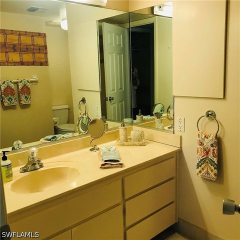 1200 Gulf Shore BLVD N 404, Naples, FL 34102