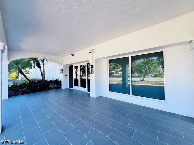 1200 Gulf Shore BLVD N 404, Naples, FL 34102