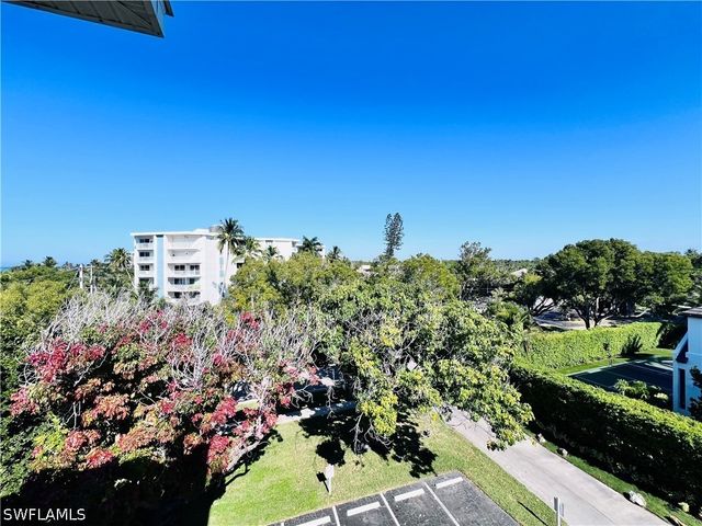 1200 Gulf Shore BLVD N 404, Naples, FL 34102