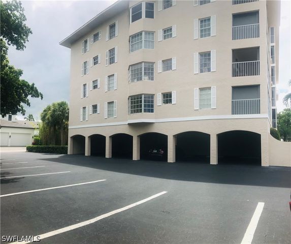 1200 Gulf Shore BLVD N 404, Naples, FL 34102
