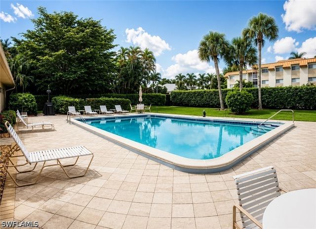 1200 Gulf Shore BLVD N 404, Naples, FL 34102