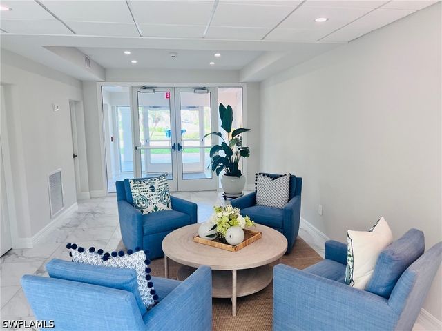 1200 Gulf Shore BLVD N 404, Naples, FL 34102