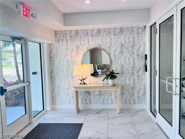 1200 Gulf Shore BLVD N 404, Naples, FL 34102