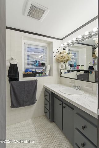 306 Buckelew Avenue, Monroe, NJ 08831