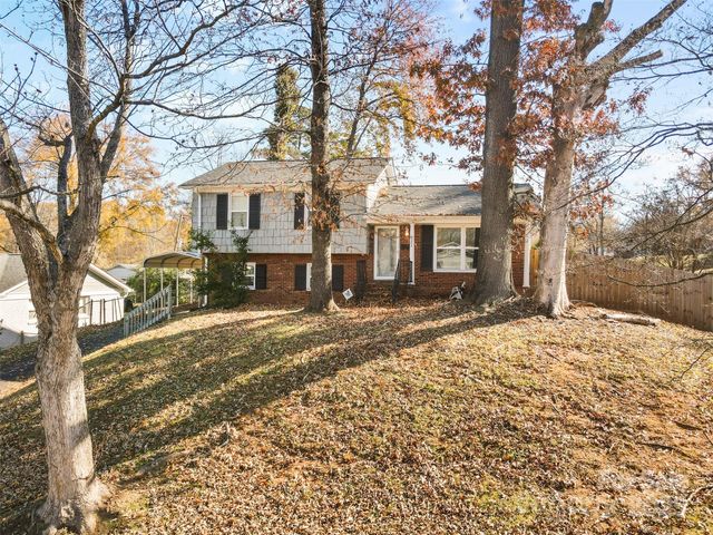1323 Ranch Road, Charlotte, NC 28208