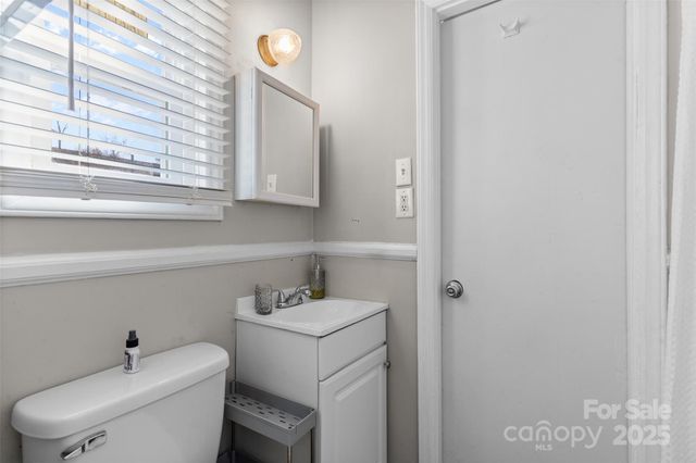 1323 Ranch Road, Charlotte, NC 28208