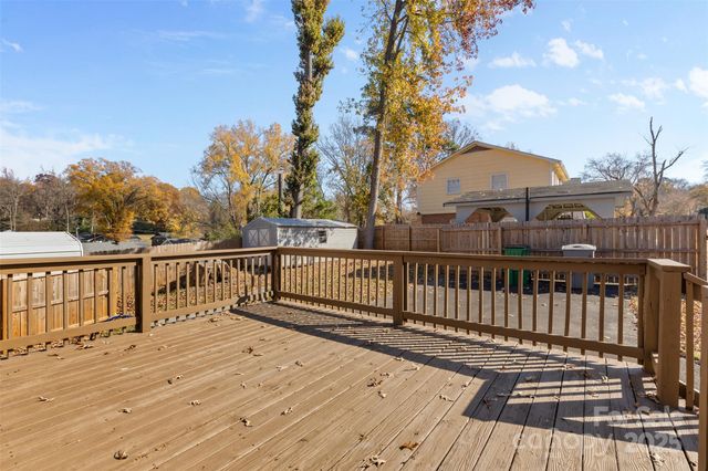 1323 Ranch Road, Charlotte, NC 28208