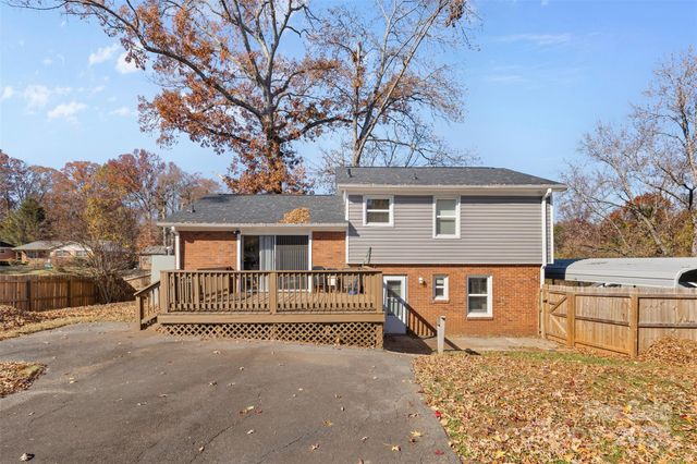 1323 Ranch Road, Charlotte, NC 28208