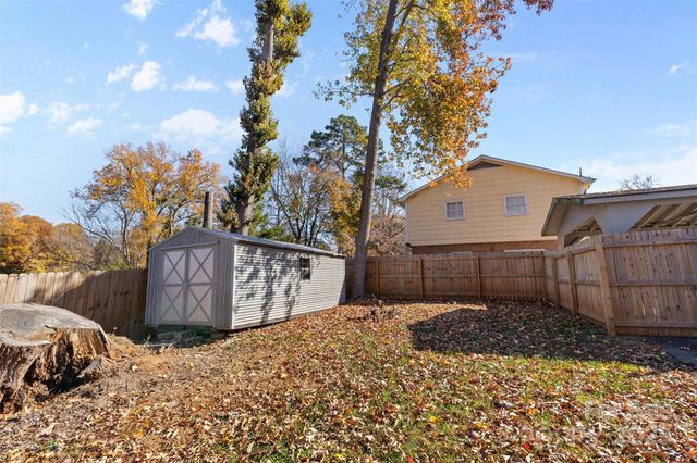 1323 Ranch Road, Charlotte, NC 28208